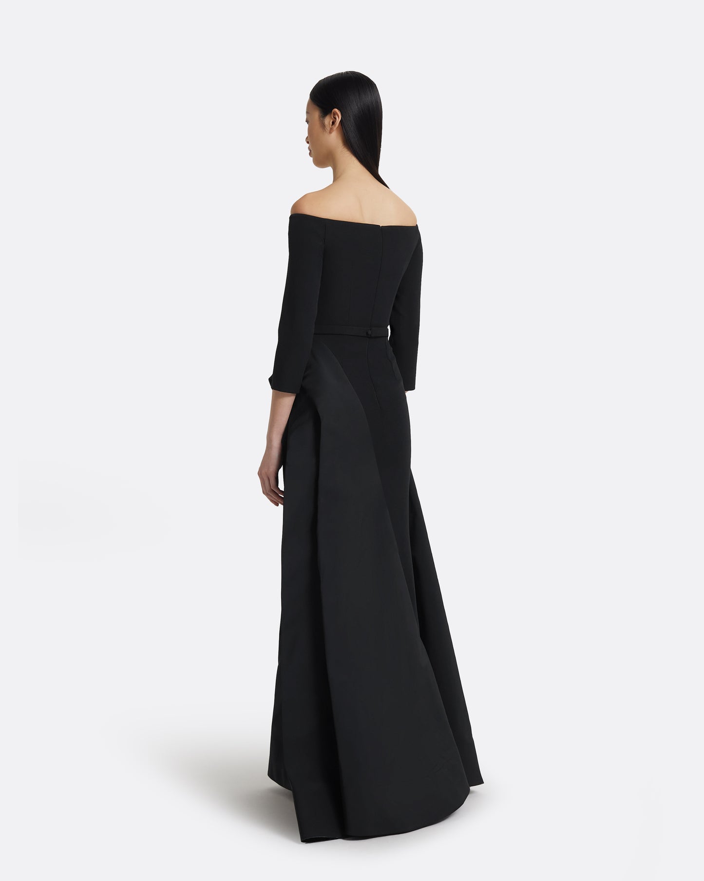 Nila Long Dress in Black