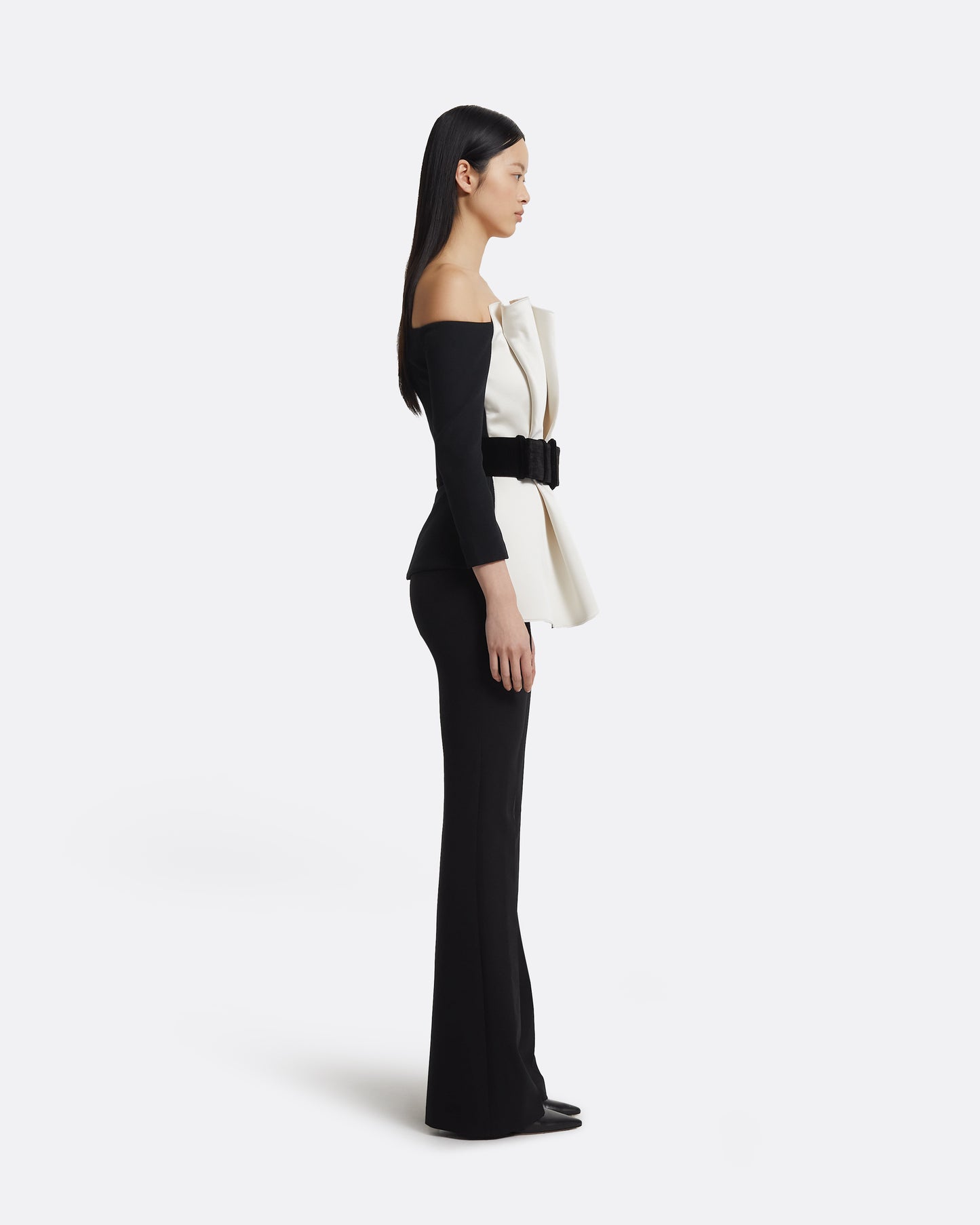 Yuka Top in Ivory On Black