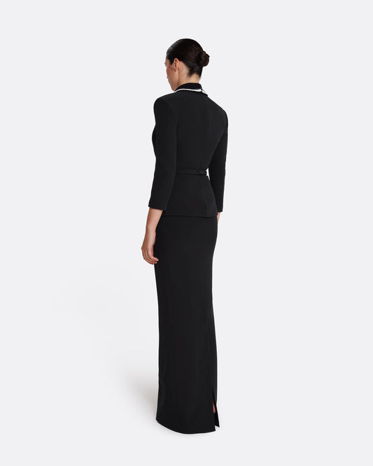 3/4 sleeve top with collar detail in BLACK WITH GREYSCALE