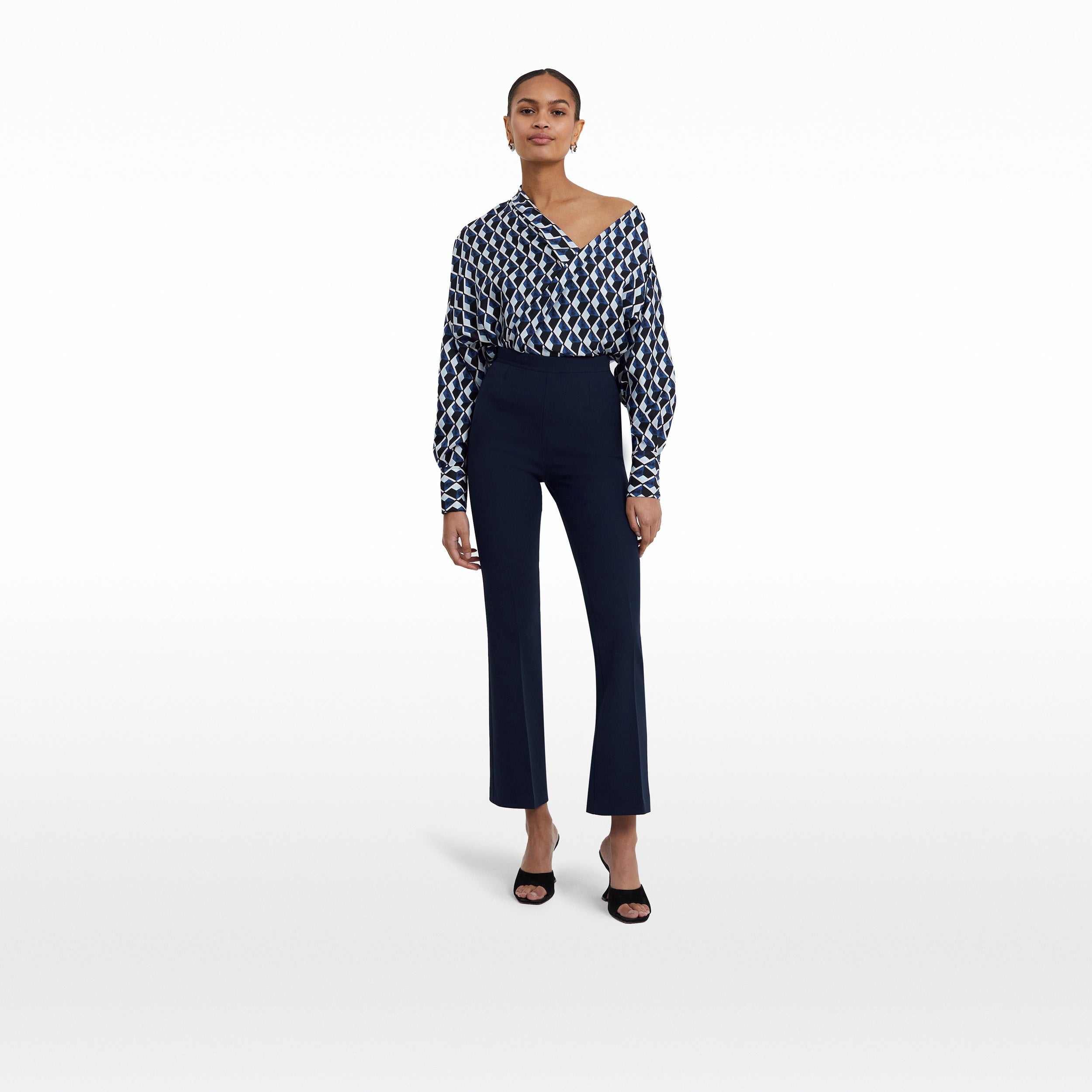 Tia Graphic Diamond Top